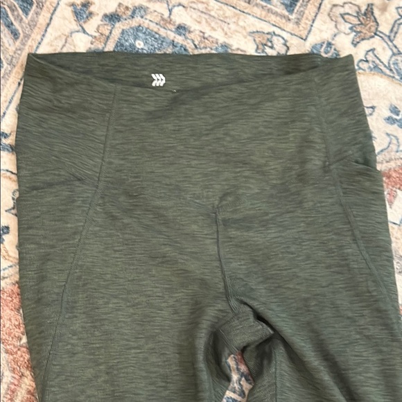 All in Motion Green Performance Leggings - Picture 9 of 9